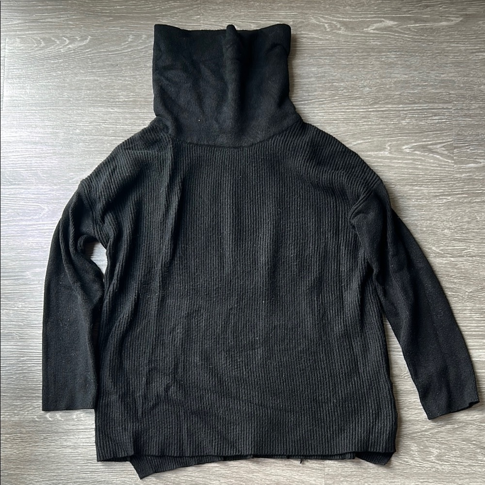 Cyrus Oversized Black Turtleneck Sweater